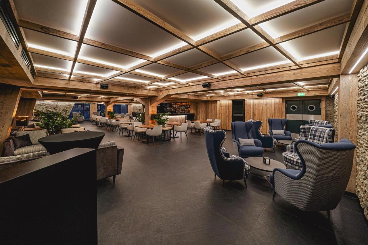 Hotel Meta Resort & Vine Spa Щирк Екстер'єр фото