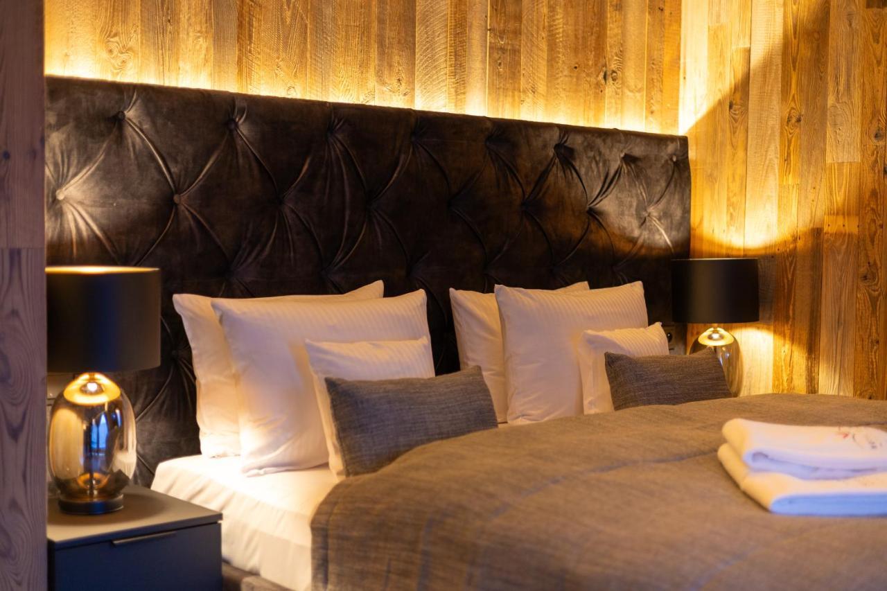 Hotel Meta Resort & Vine Spa Щирк Екстер'єр фото