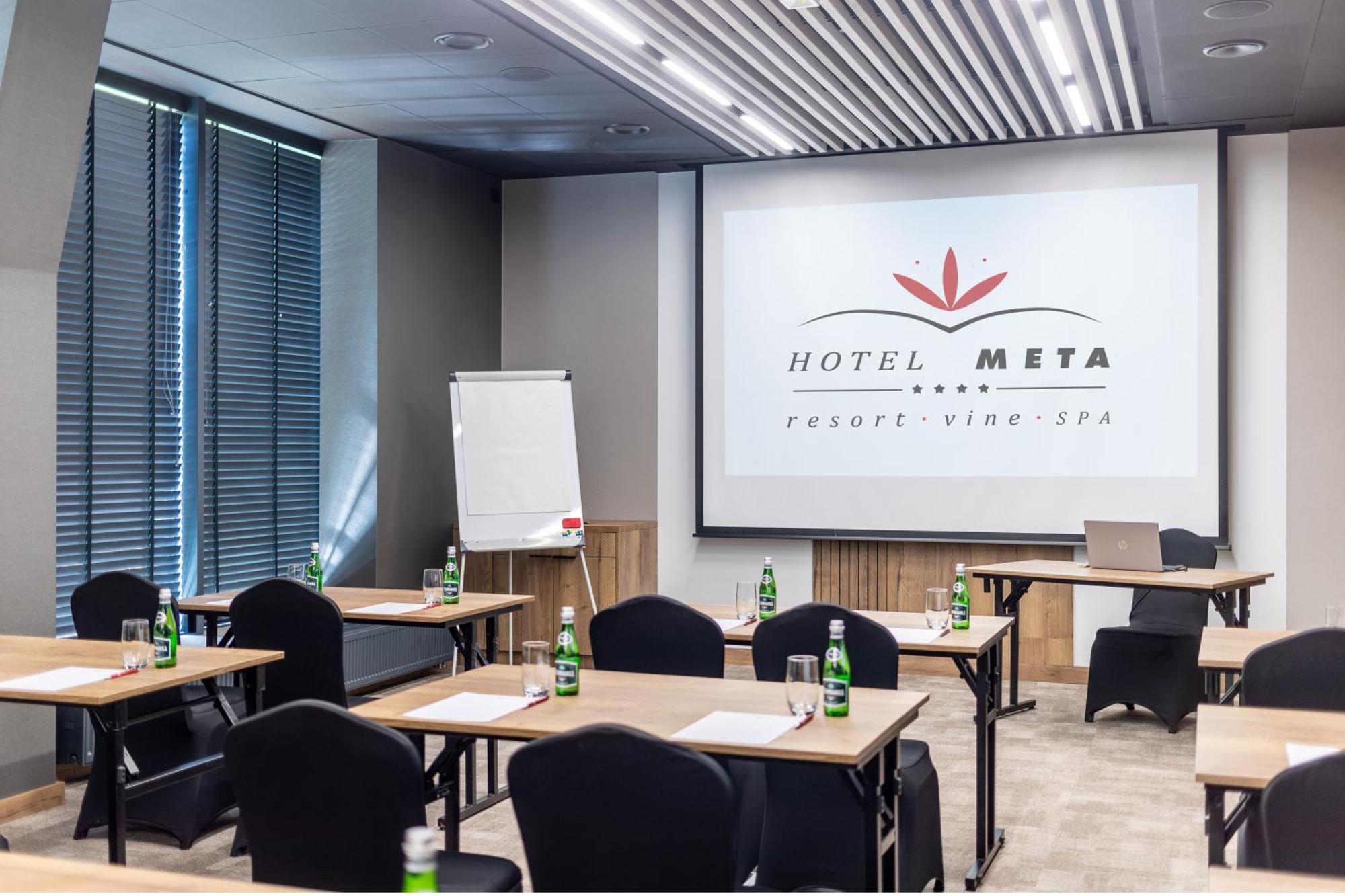 Hotel Meta Resort & Vine Spa Щирк Екстер'єр фото