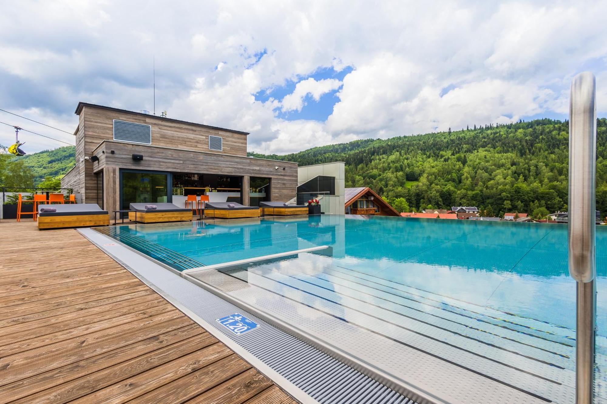 Hotel Meta Resort & Vine Spa Щирк Екстер'єр фото