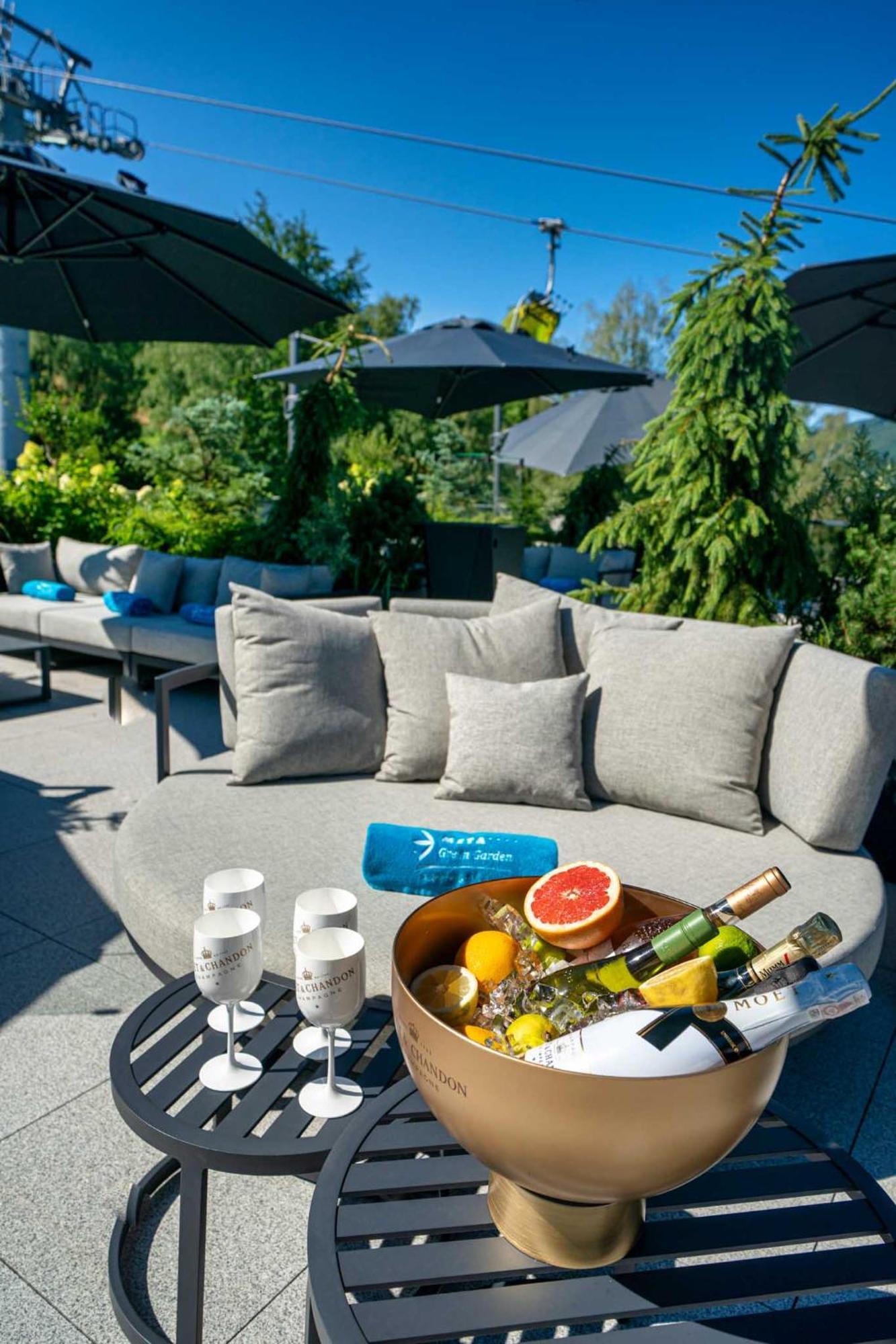 Hotel Meta Resort & Vine Spa Щирк Екстер'єр фото